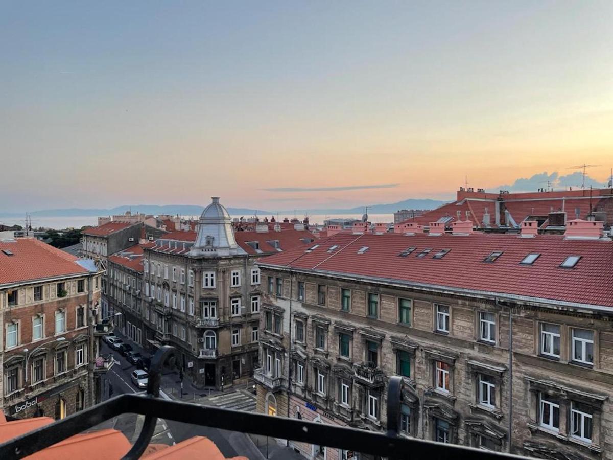 Condo In Town Centre Rijeka Luaran gambar